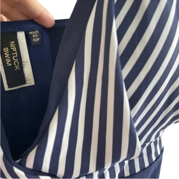 NIPTUCK Multi Fit Cup One Piece Navy Size 6 - Picture 7 of 8